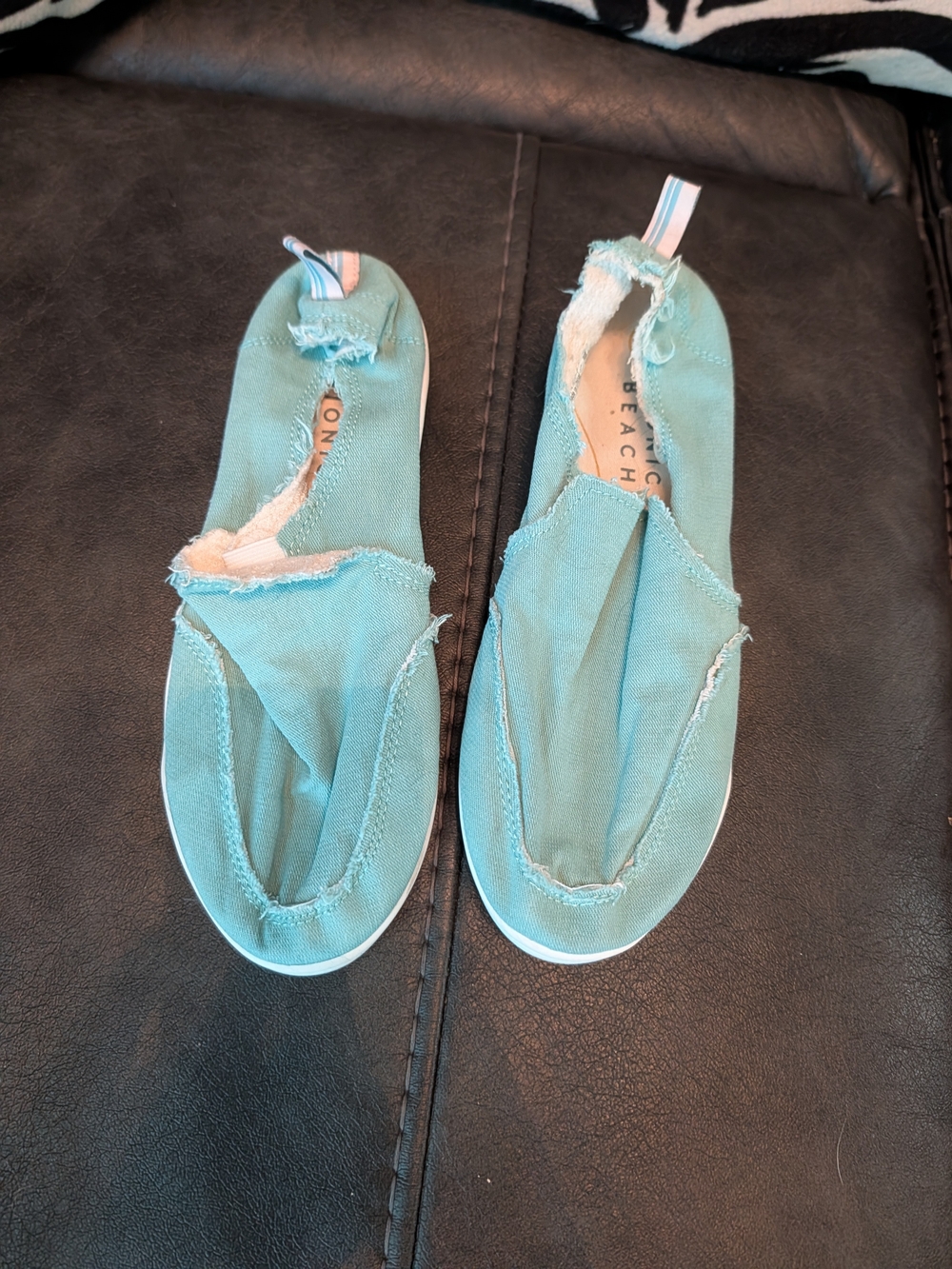 Vionic Malibu Slip On Beach Sneaker in Aqua